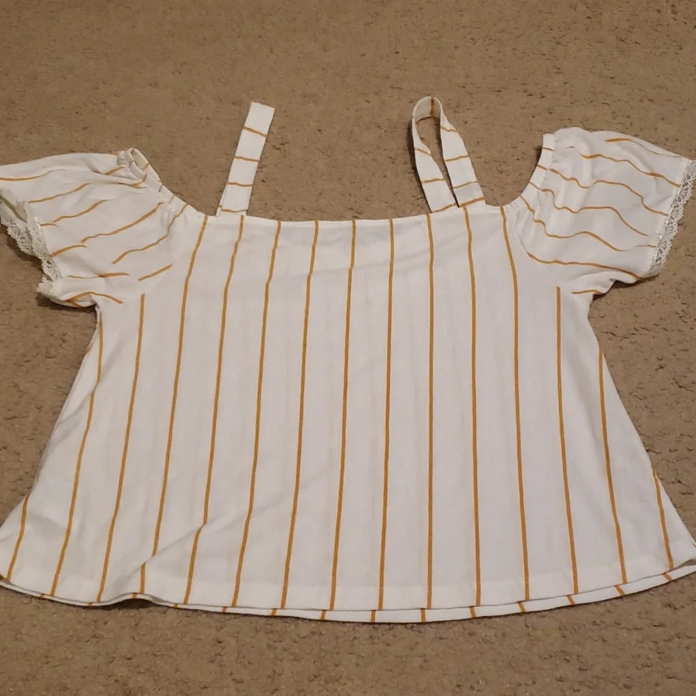 American Eagle Cold Off the Shoulder Top - Picture 4 of 4